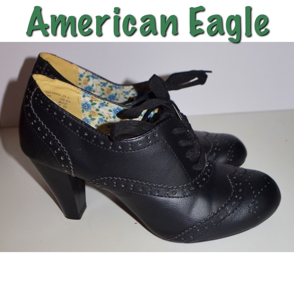 American Eagle sz 10 black heel ankle boots